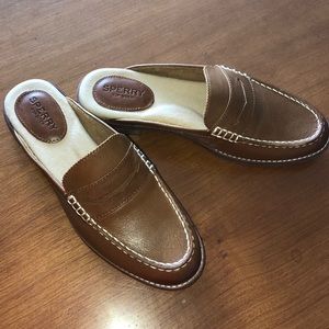 sperry seaport mule